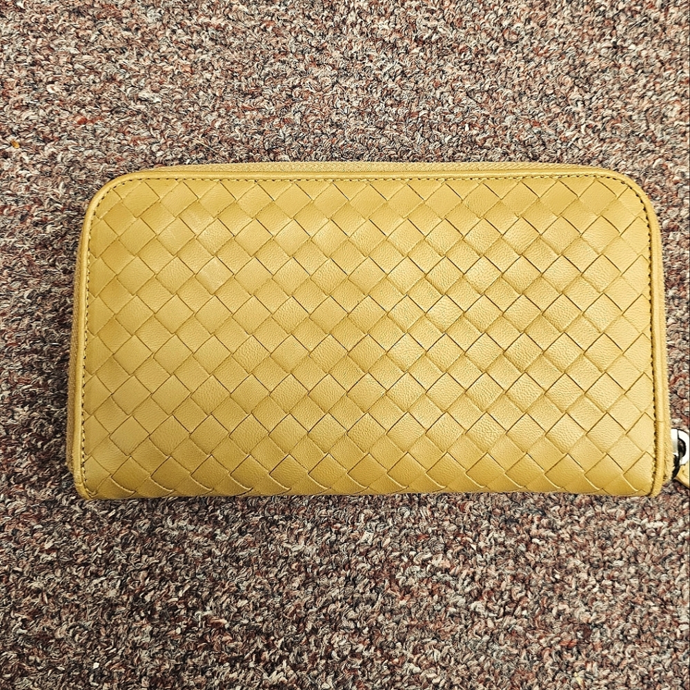 Bottega veneta wallet intrecciato zip around wallet